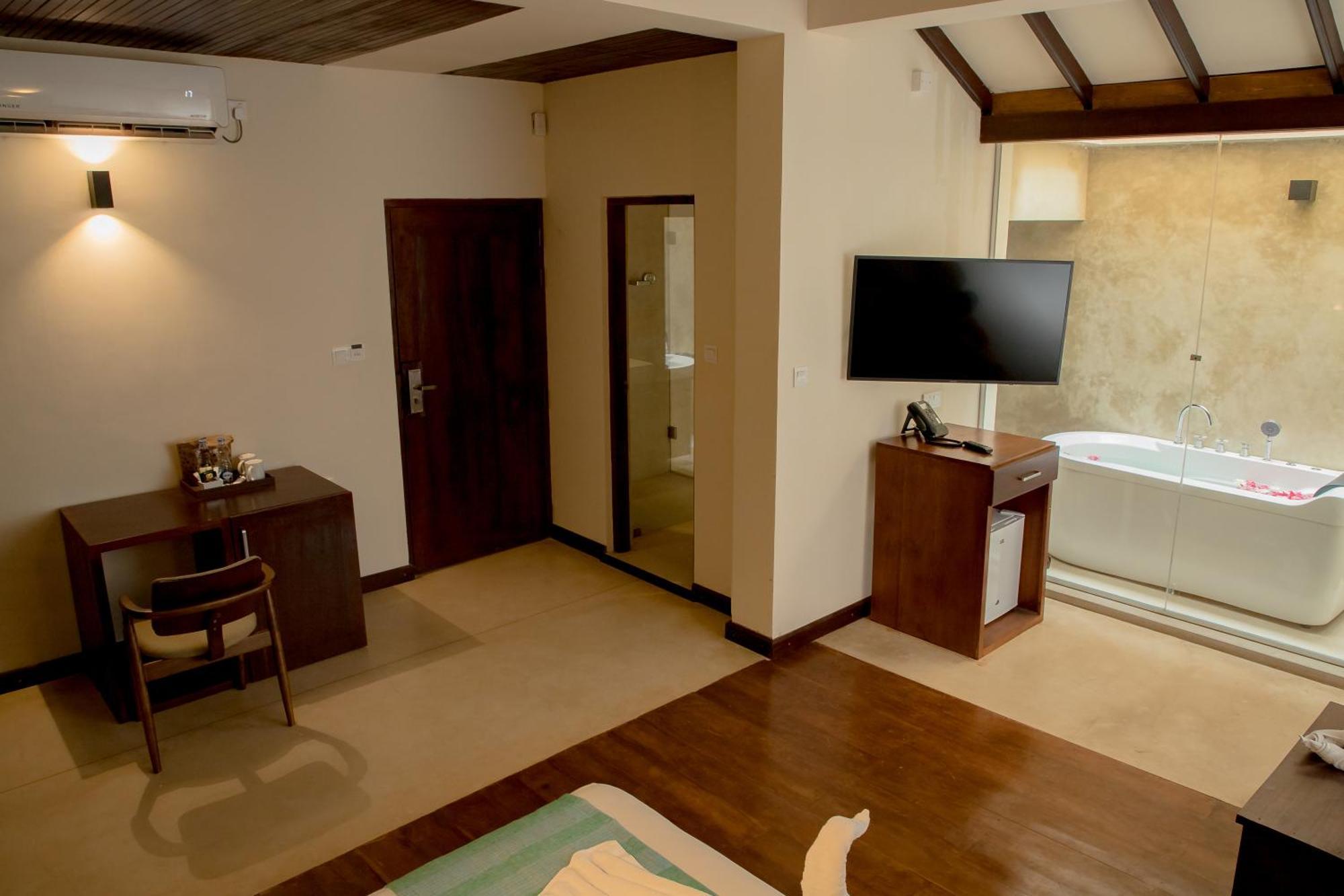 Seahorse Hotel & Spa Negombo Luaran gambar