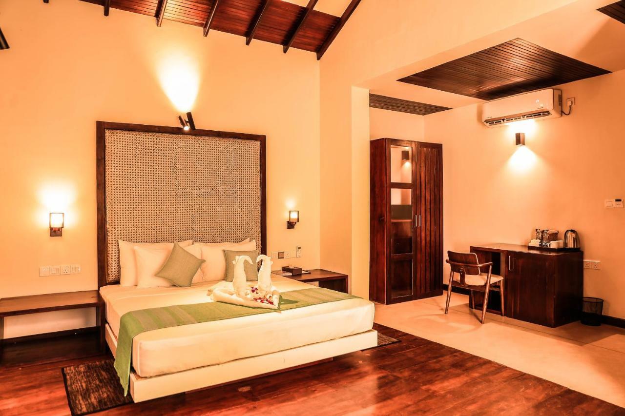 Seahorse Hotel & Spa Negombo Luaran gambar