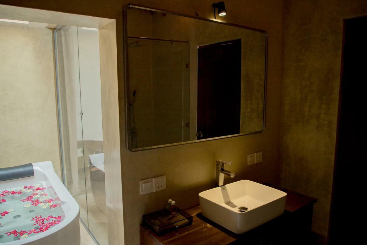 Seahorse Hotel & Spa Negombo Luaran gambar
