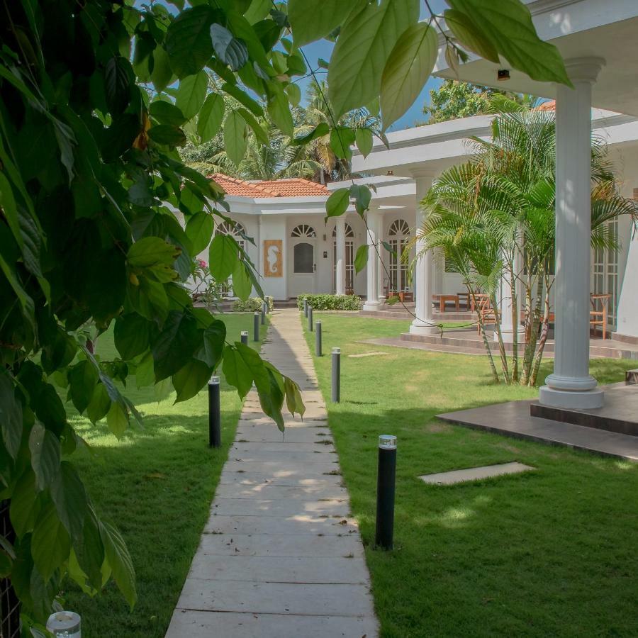 Seahorse Hotel & Spa Negombo Luaran gambar