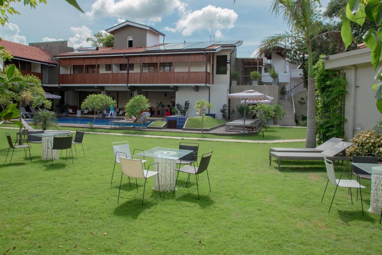 Seahorse Hotel & Spa Negombo Luaran gambar